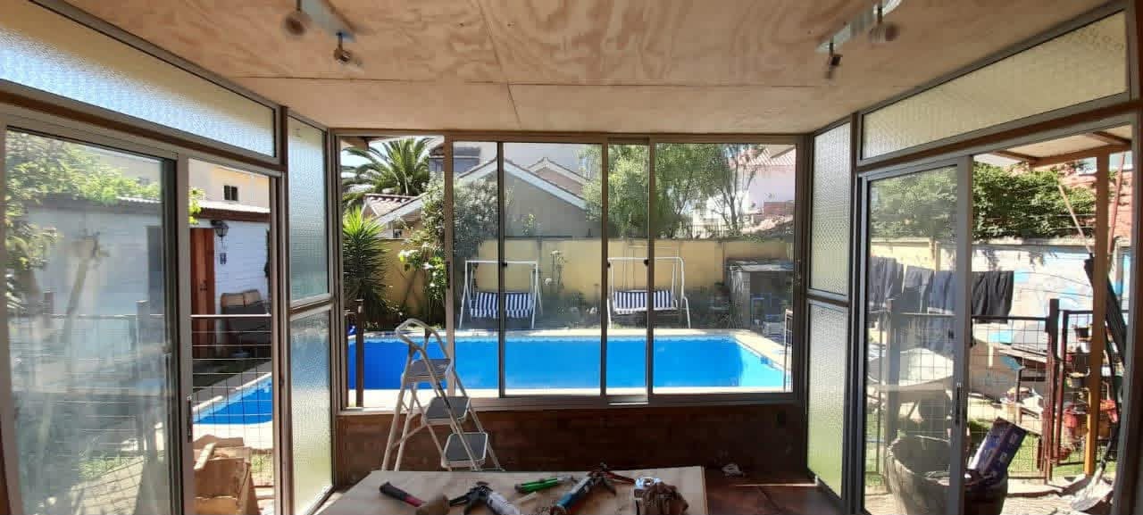Ventana de aluminio instalada por Vidriería VLook